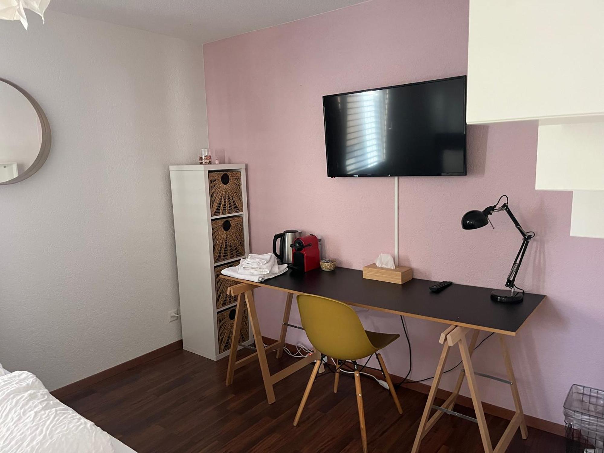 Schoene Doppelzimmer In Mandach Böttstein Exteriör bild